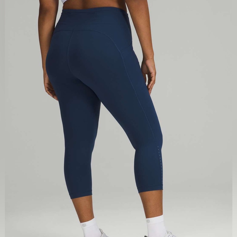 Lululemon Swift Speed High-Rise Crop 21" in Mineral Blue Size 4